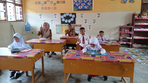 Tingkatkan Minat Baca, Pepustakaan Keliling Kabupaten Solok Mulai Melayani
