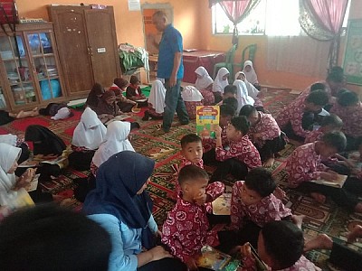 Pelayanan Perpustakaan keliling hari kamis tgl 16 Juli 2026 - foto 4